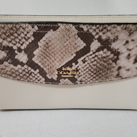 NEW Coach Wristlet Clutch Handbang Purse - Picture 2 of 4